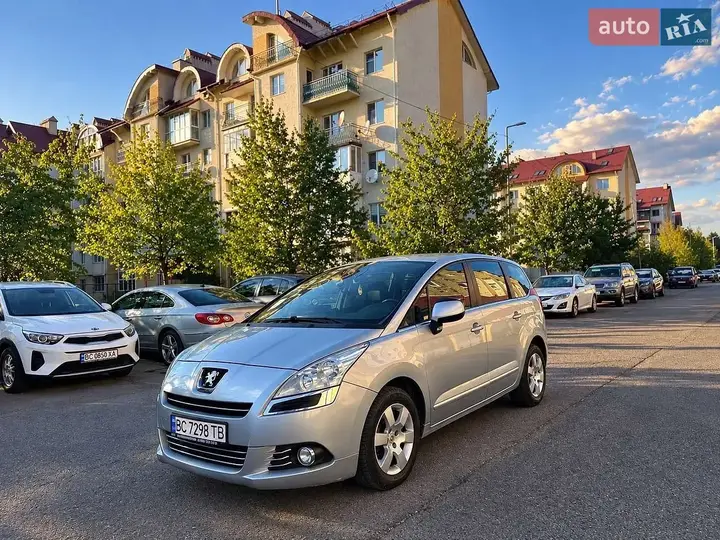 Peugeot 5008