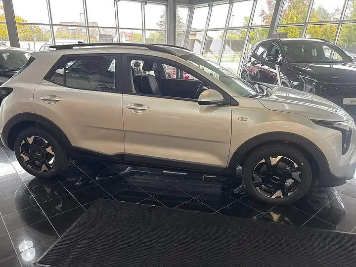 Kia Stonic photo 2