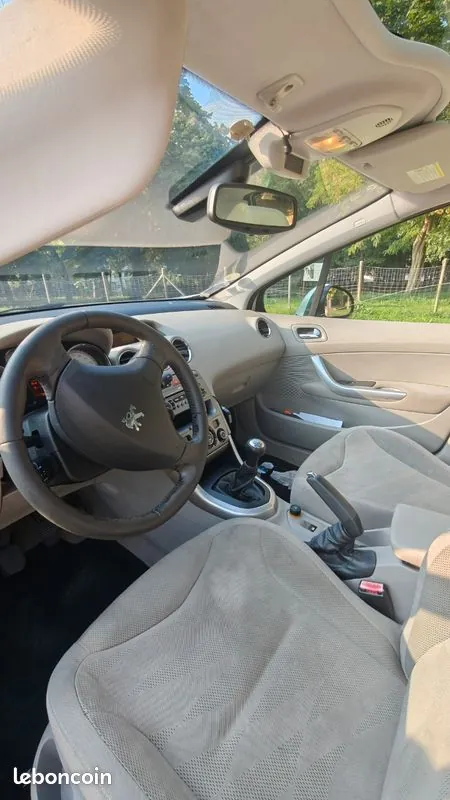 Peugeot 308 2008 photo 2