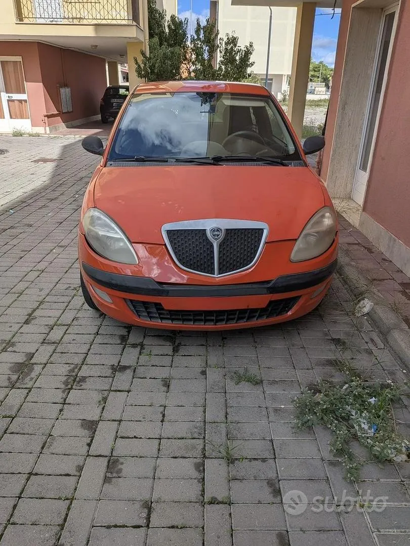 Lancia Y