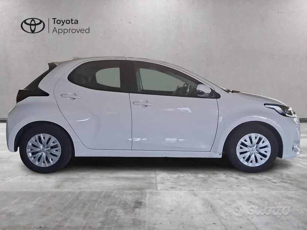Toyota Yaris 2022 photo 3