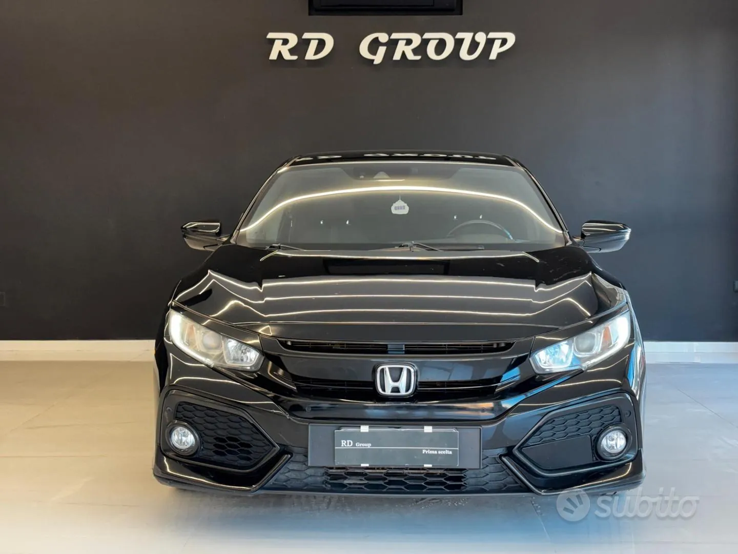 Honda Civic 2018 photo 2