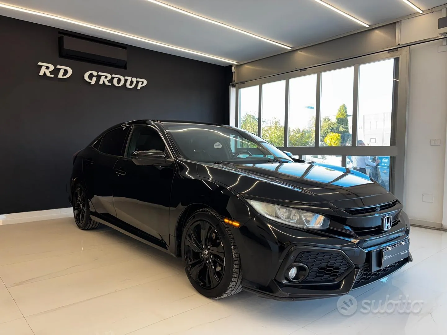 Honda Civic 2018 photo 3