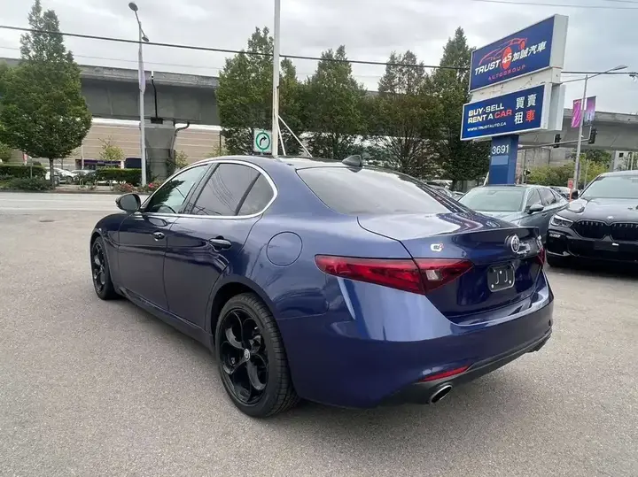 Alfa Romeo Giulia 2017 photo 3