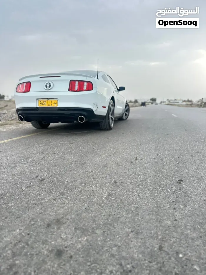 Ford Mustang 2012 photo 2
