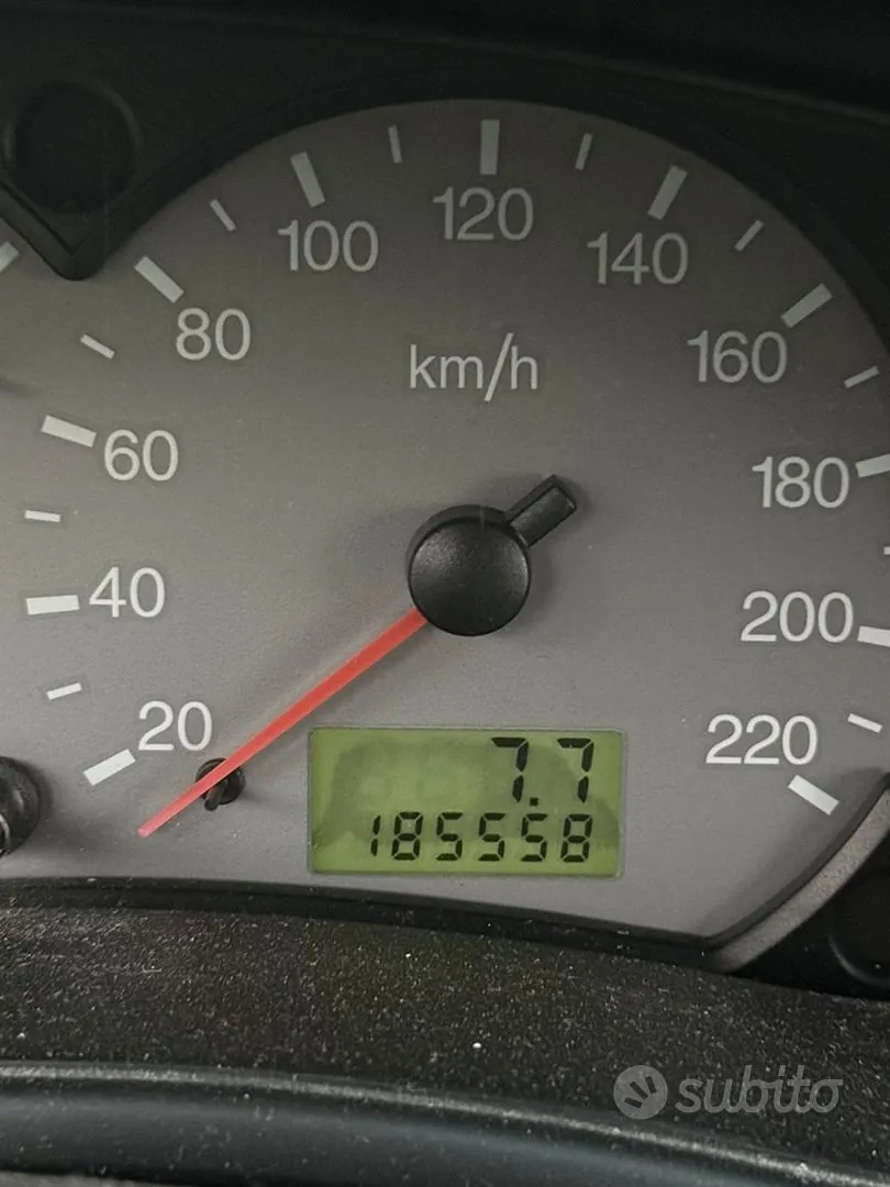 Ford Focus 2000 photo 4