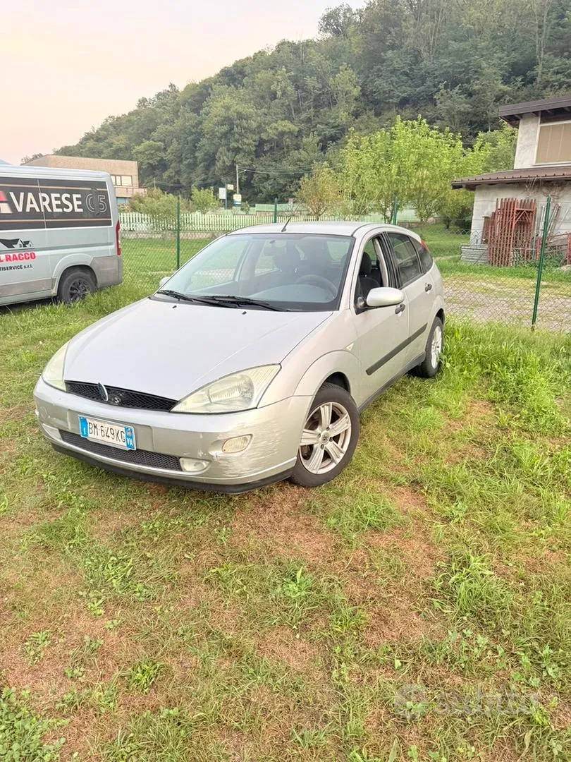 Ford Focus 2000 photo 5