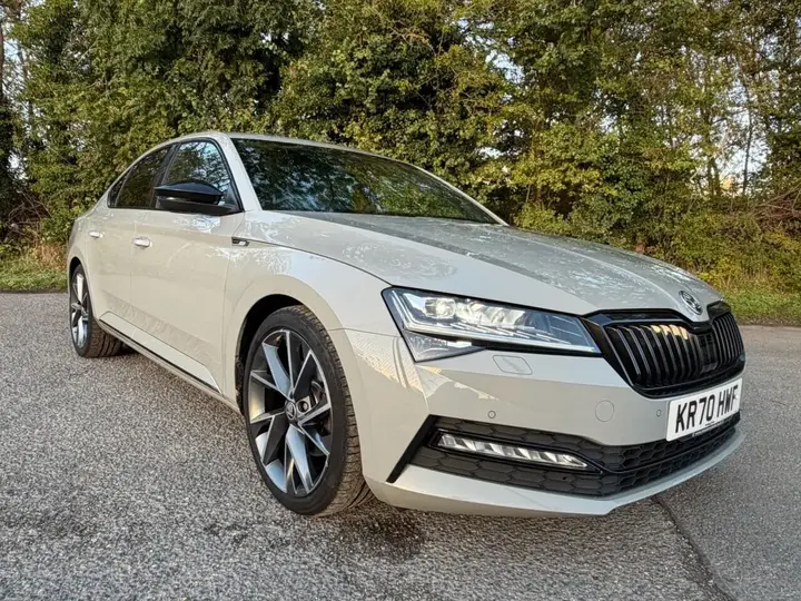 Skoda Superb 2021 photo 3