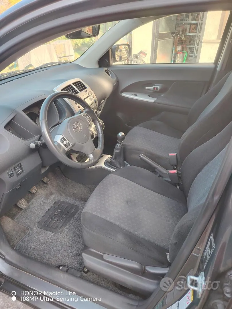 Toyota Urban Cruiser 2010 photo 5