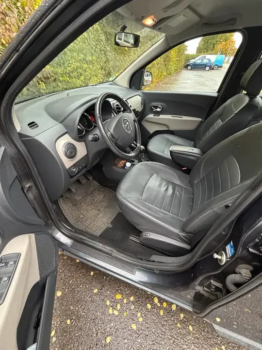 Dacia Lodgy