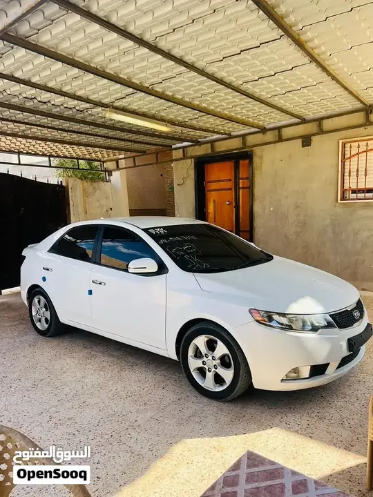 Kia Forte 2012 photo 2