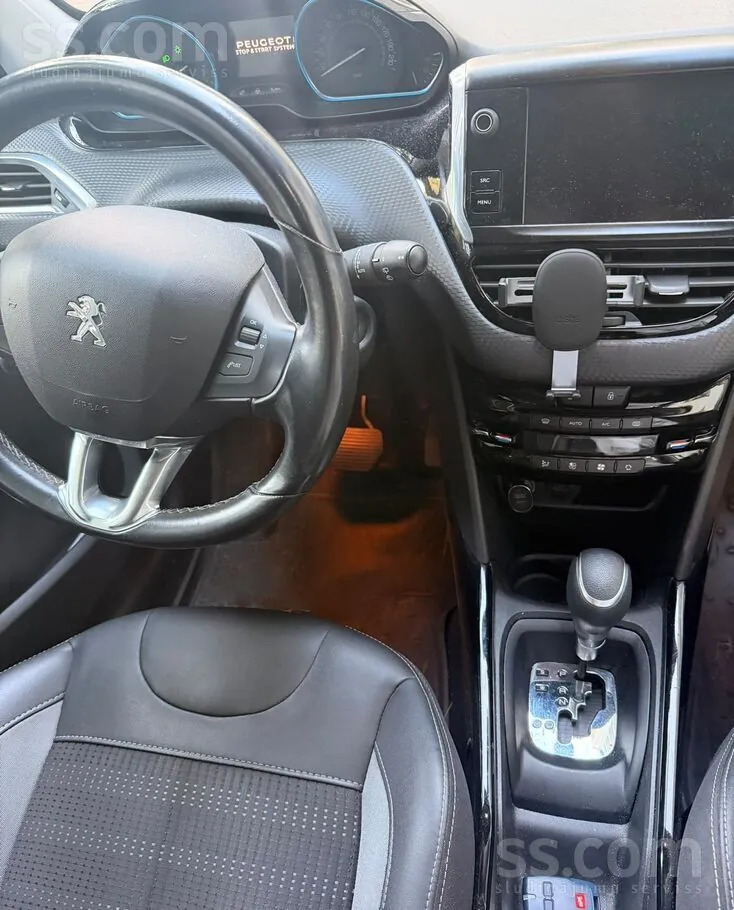 Peugeot 2008 2019 photo 5