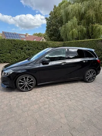 Mercedes-Benz B200
