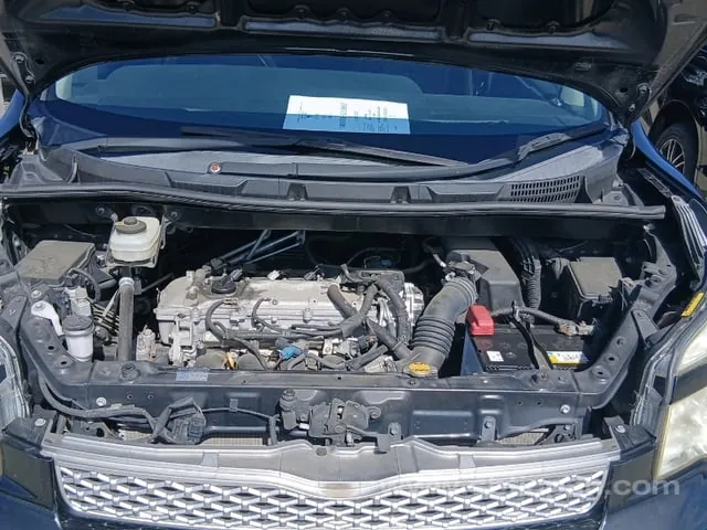 Toyota Voxy 2012 photo 2