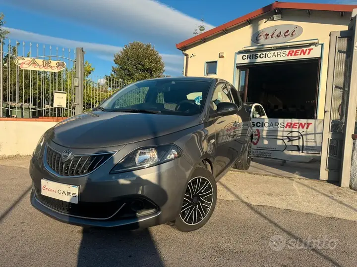 Lancia Ypsilon