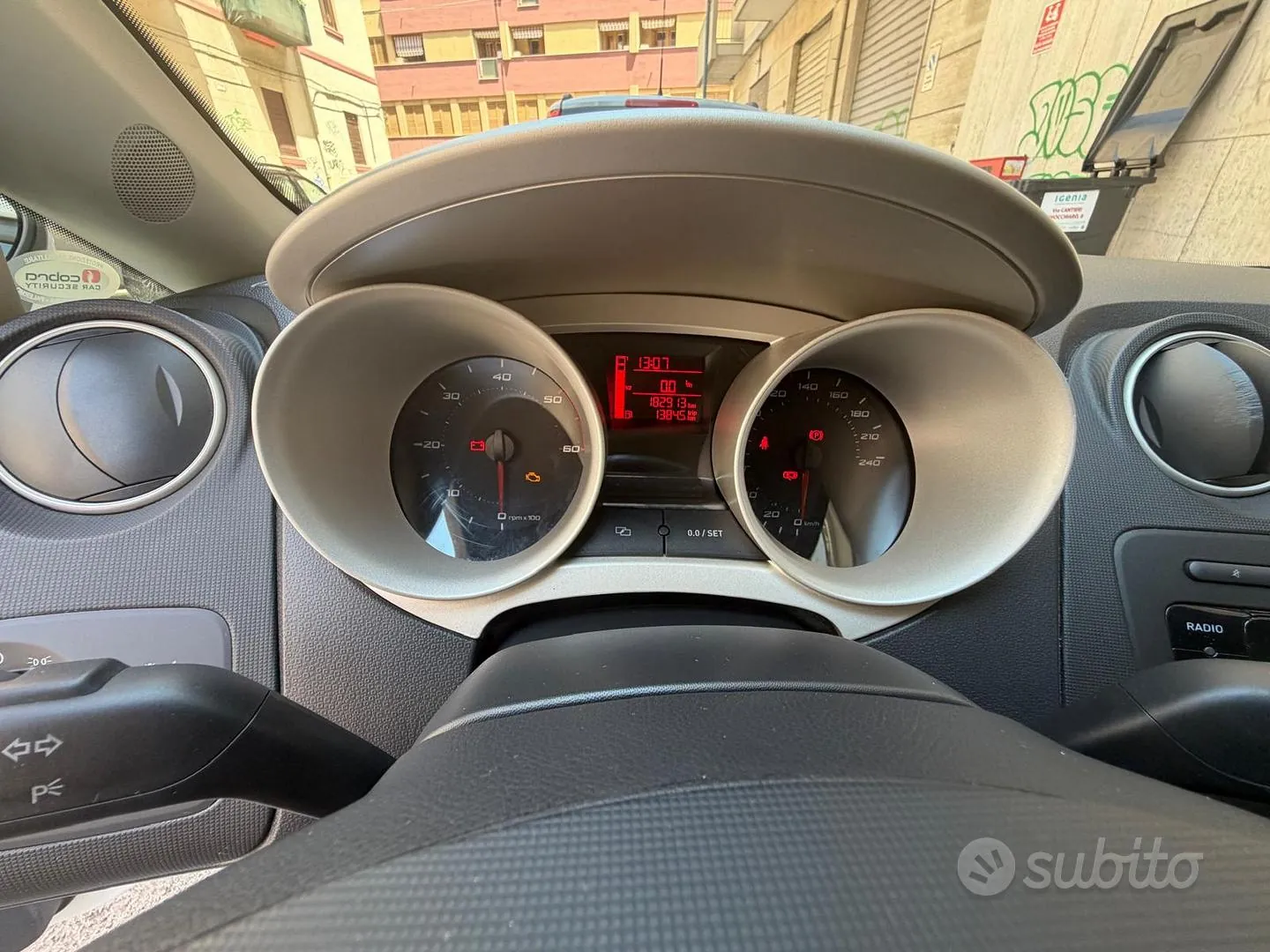 Seat Ibiza 2011 photo 5