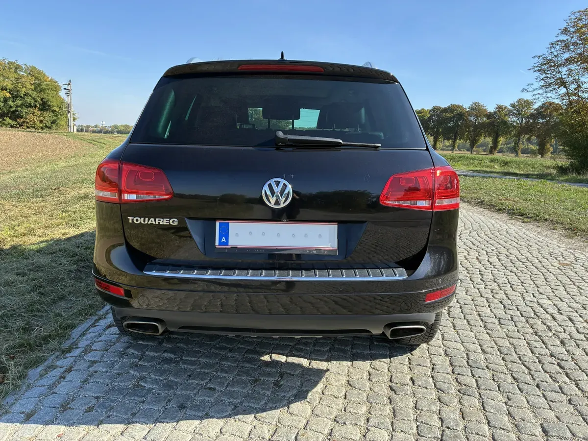 Volkswagen Touareg 2013 photo 2