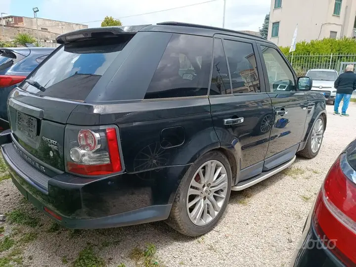 Land Rover Range Rover Sport 2010 photo 4