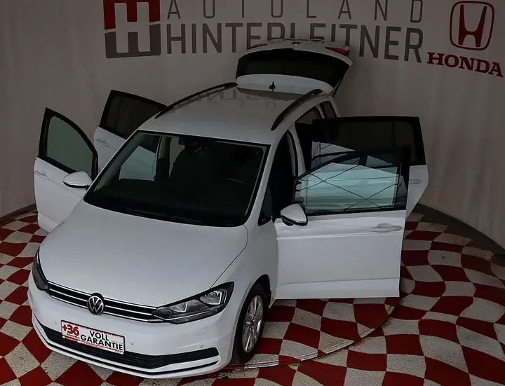 Volkswagen Touran 2023 photo 3