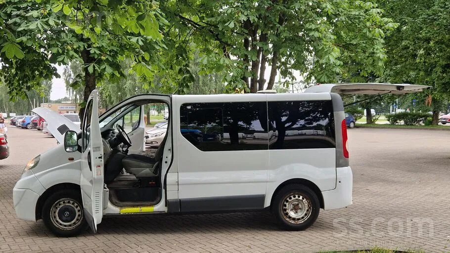 Opel Vivaro 2008 photo 2