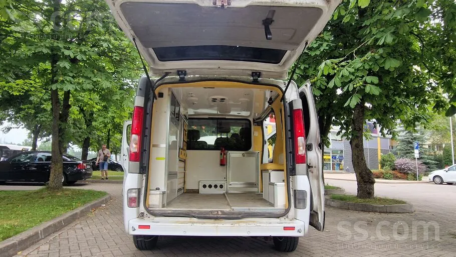Opel Vivaro 2008 photo 3