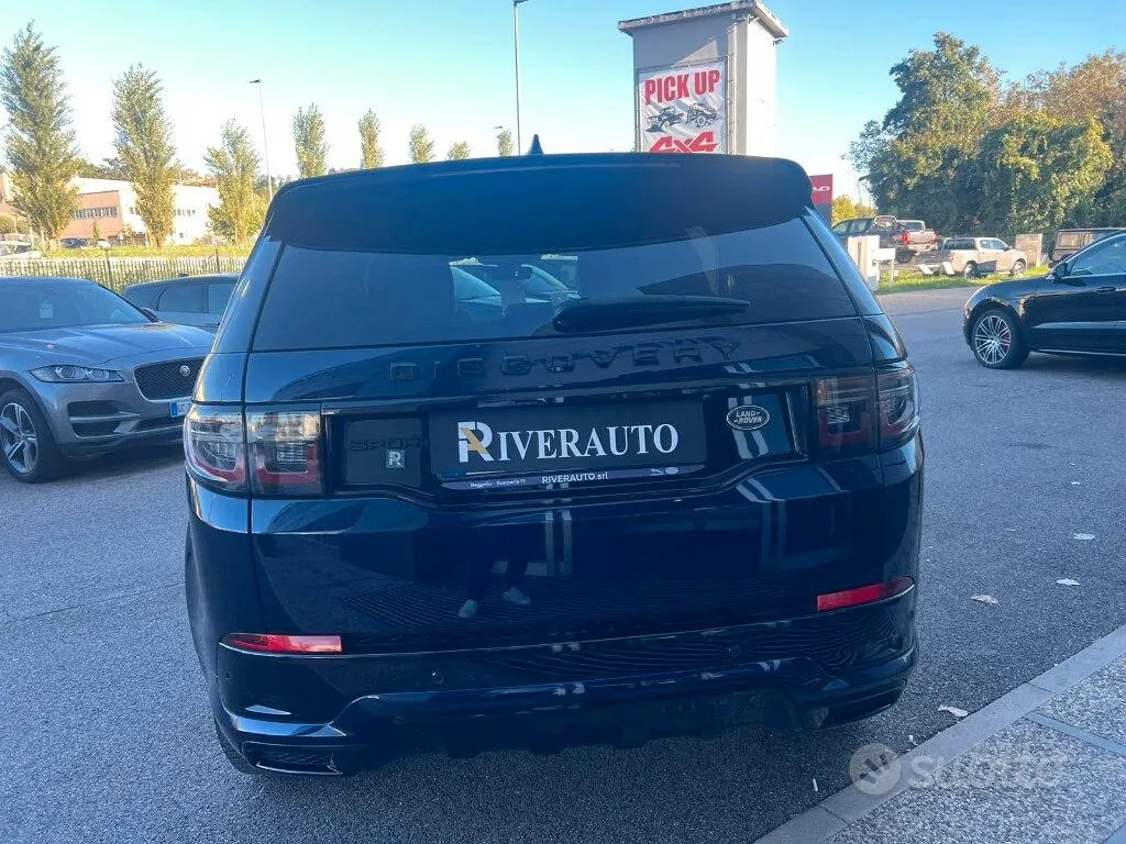 Land Rover Discovery Sport 2023 photo 4