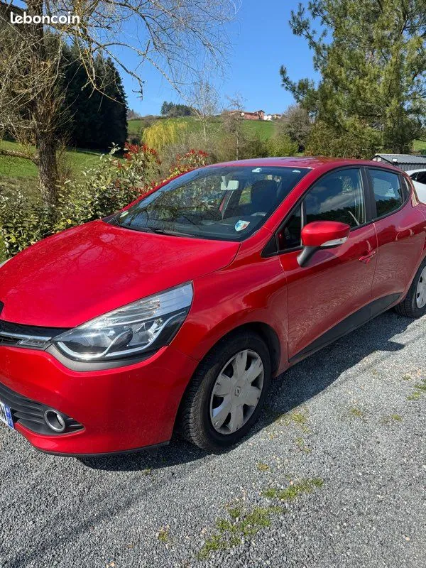 Renault Clio 2012 photo 2