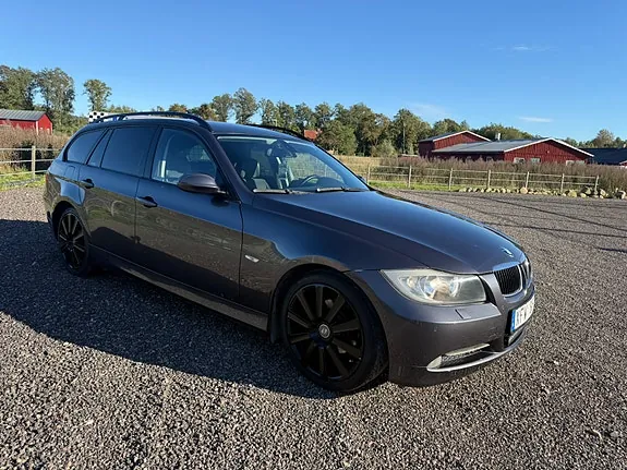 BMW 320I 2005 photo 2