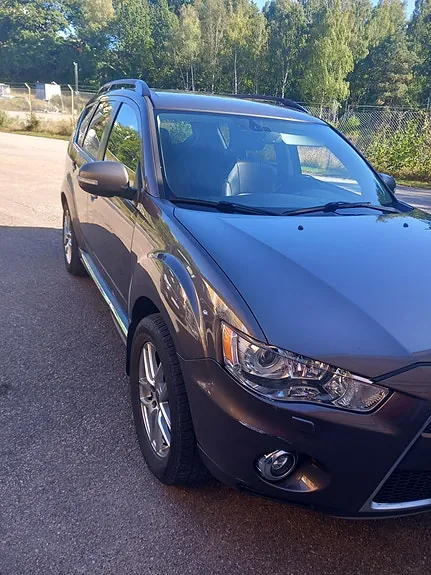 Mitsubishi Outlander 2012 photo 4