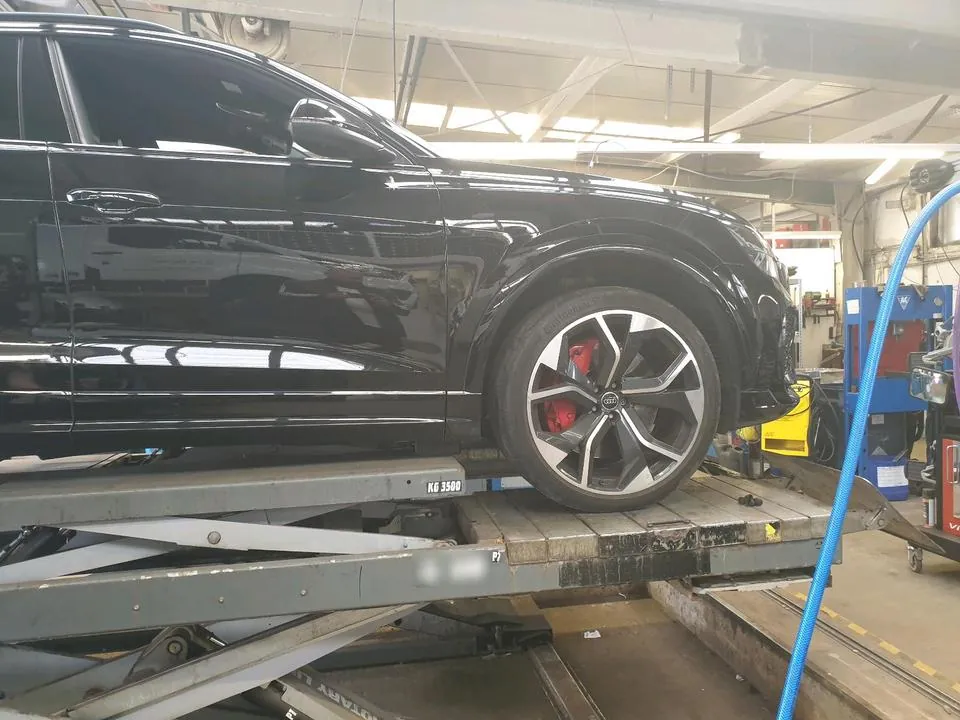 Audi Rsq8