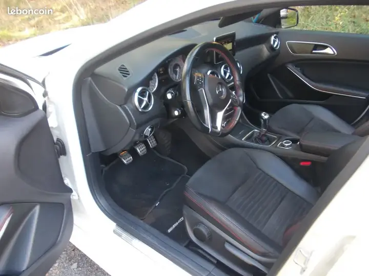 Mercedes-Benz A-Class 2014 photo 3