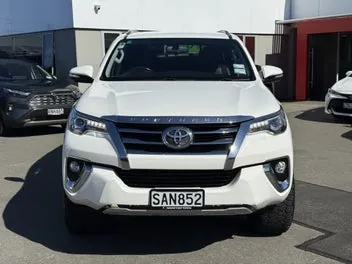 Toyota Fortuner 2016 photo 5