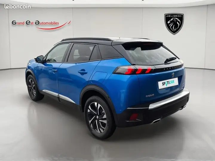 Peugeot 2008 2023 photo 3