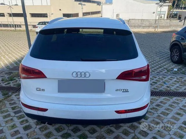 Audi Q5 2009 photo 2