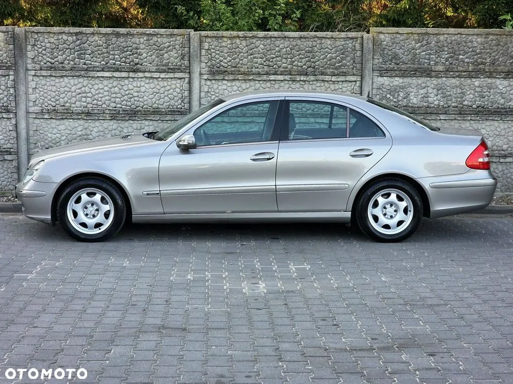 Mercedes-Benz E-Class 2003 photo 4