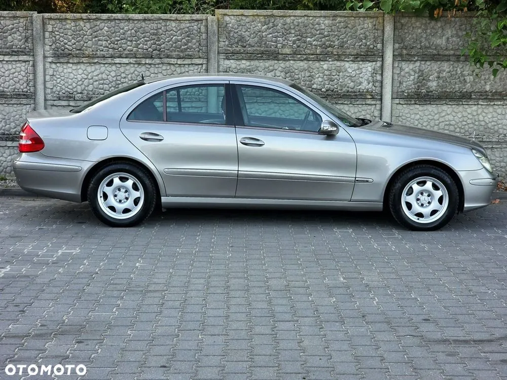 Mercedes-Benz E-Class 2003 photo 5