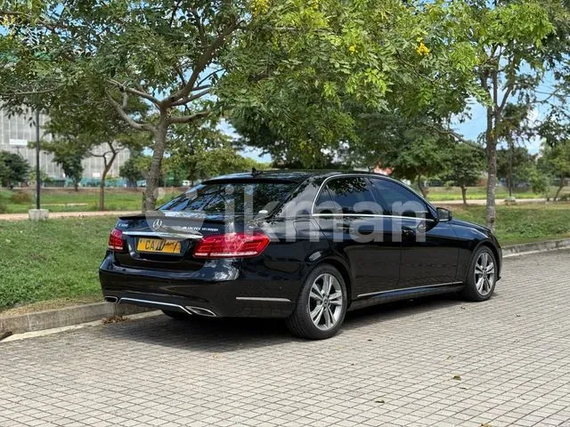 Mercedes-Benz E300 2014 photo 5