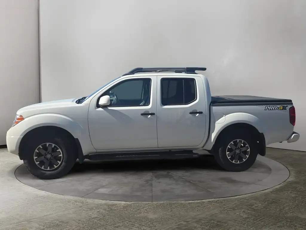 Nissan Frontier 2019 photo 2