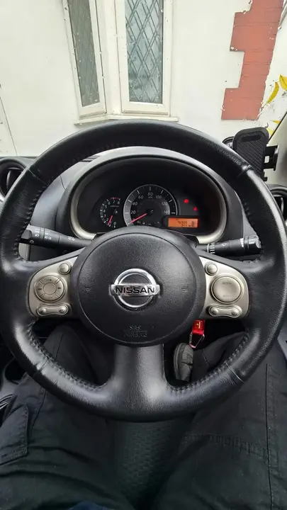 Nissan Micra 2011 photo 4