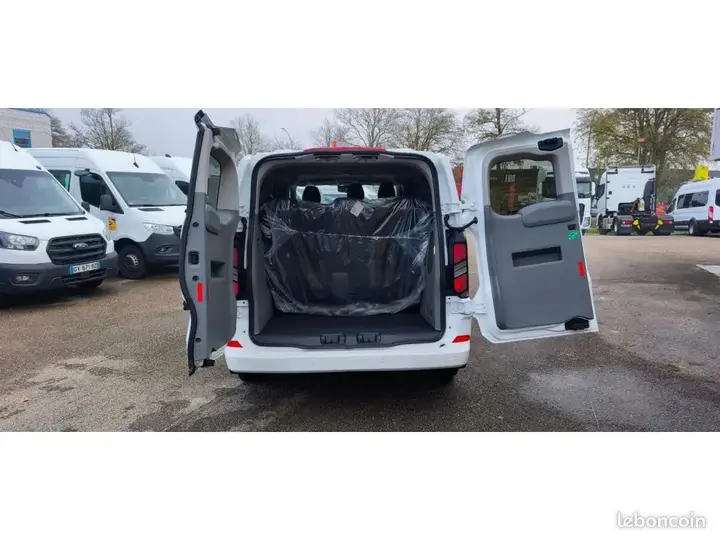 Ford Transit Custom Kombi 2025 photo 5
