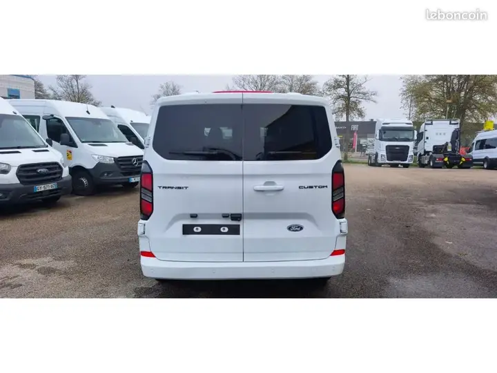 Ford Transit Custom Kombi 2025 photo 4