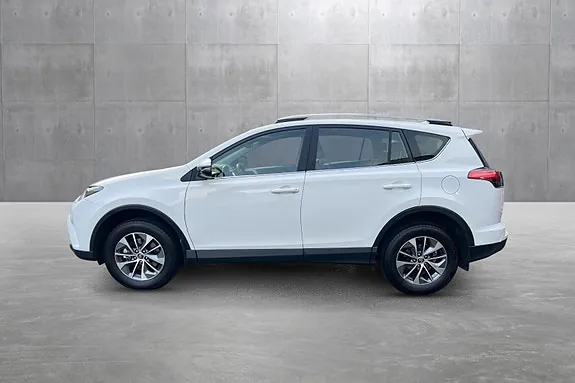 Toyota Rav4 2016 photo 2