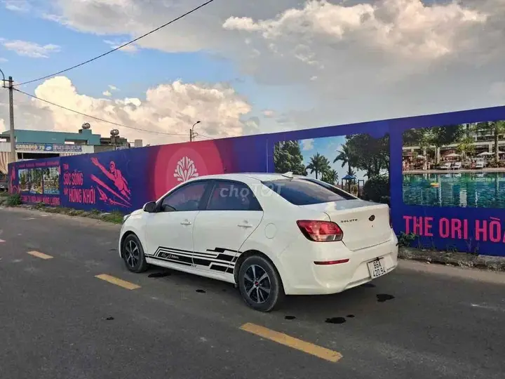 Kia Soluto 2019 photo 3