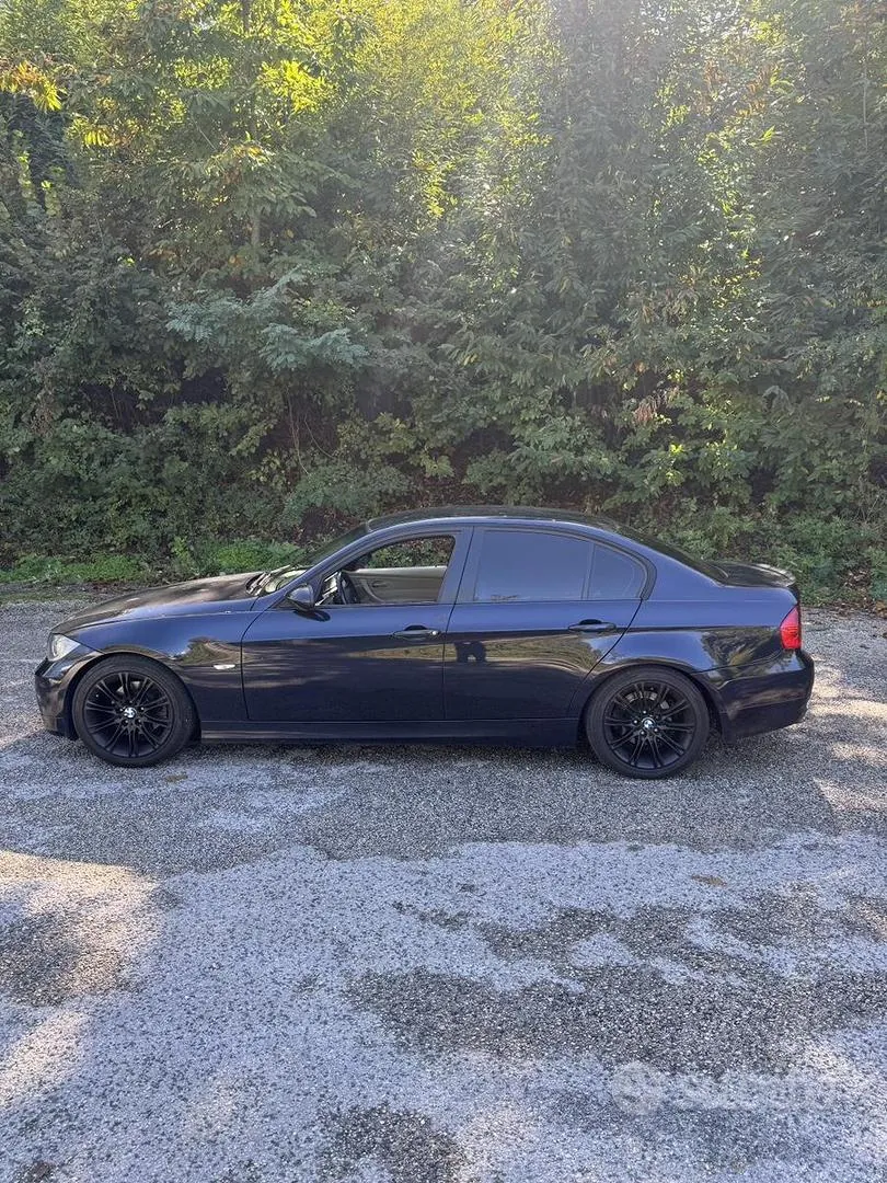 BMW 320D 2005 photo 4