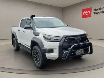 Toyota Hilux 2024 photo 2