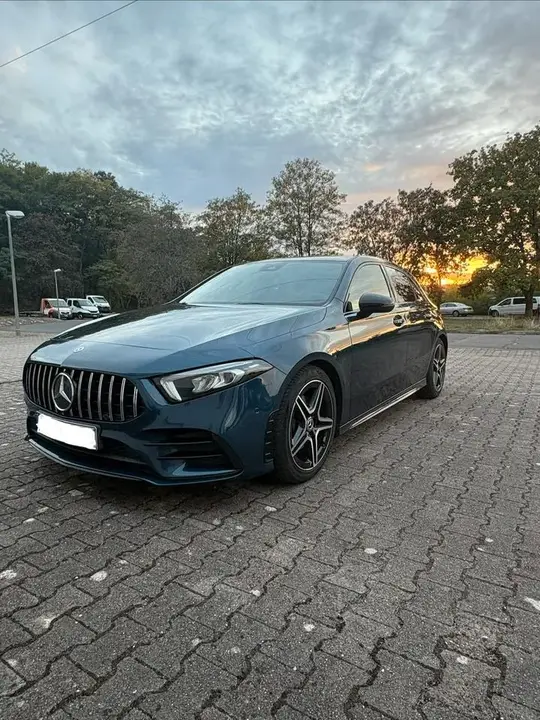 Mercedes-Benz A200
