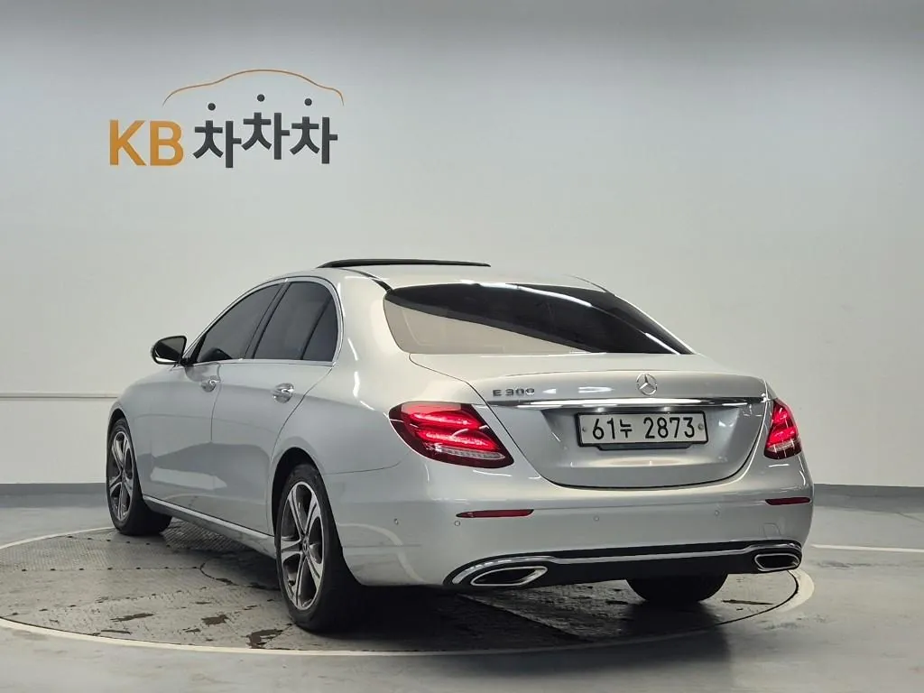 Mercedes-Benz E-Class 2019 photo 2