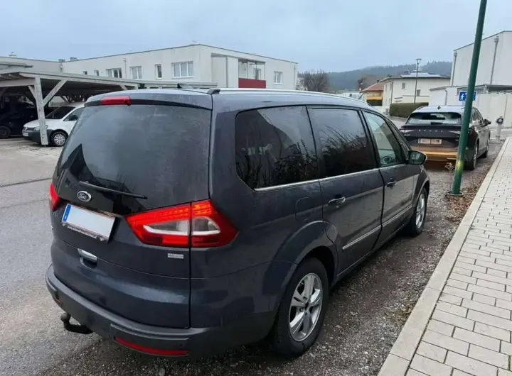 Ford Galaxy 2014 photo 3