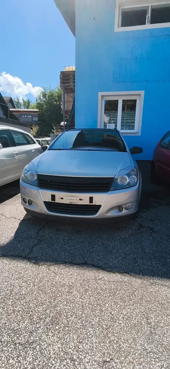 Opel Astra 2005 photo 2