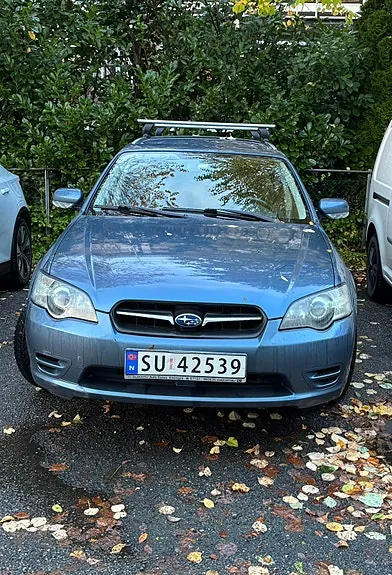 Subaru Legacy 2004 photo 2